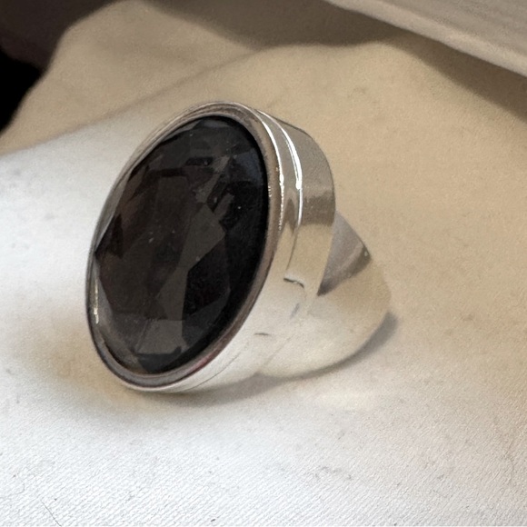 đź’‹ Elegant Silver and Black Sephora 2007 Anniversary Lip Gloss Cocktail Ringđź’‹ - Picture 1 of 16